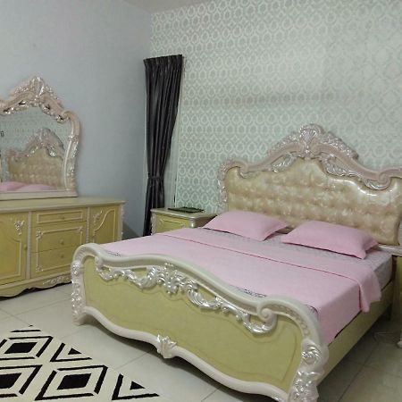 Seri Homestay 293 Sungai Petani Esterno foto