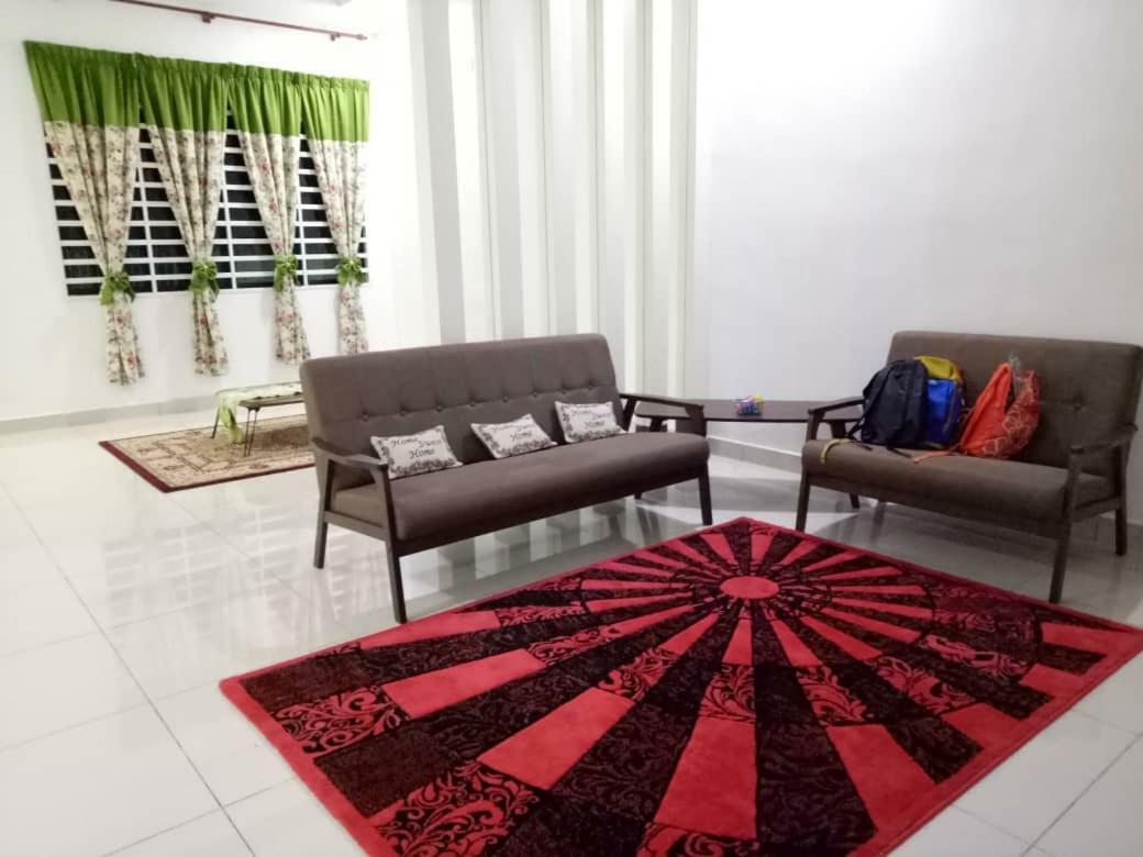 Seri Homestay 293 Sungai Petani Esterno foto