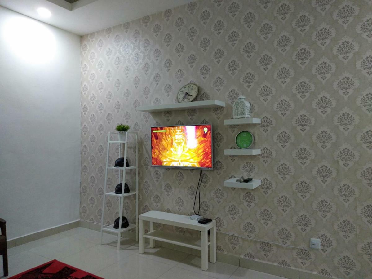 Seri Homestay 293 Sungai Petani Esterno foto