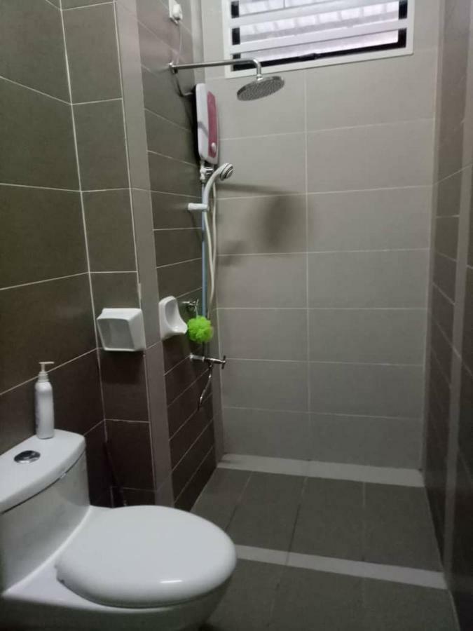 Seri Homestay 293 Sungai Petani Esterno foto